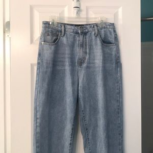 light wash split hem jeans